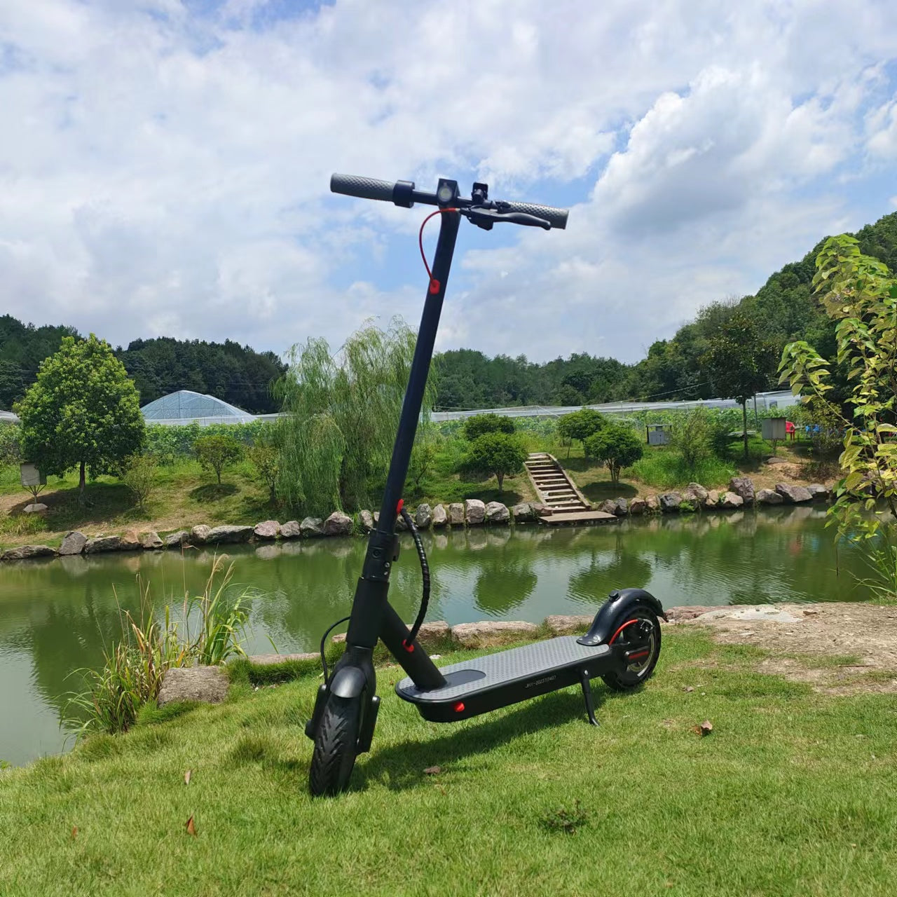 J03 8.5-Inch Commuter Electric Scooter